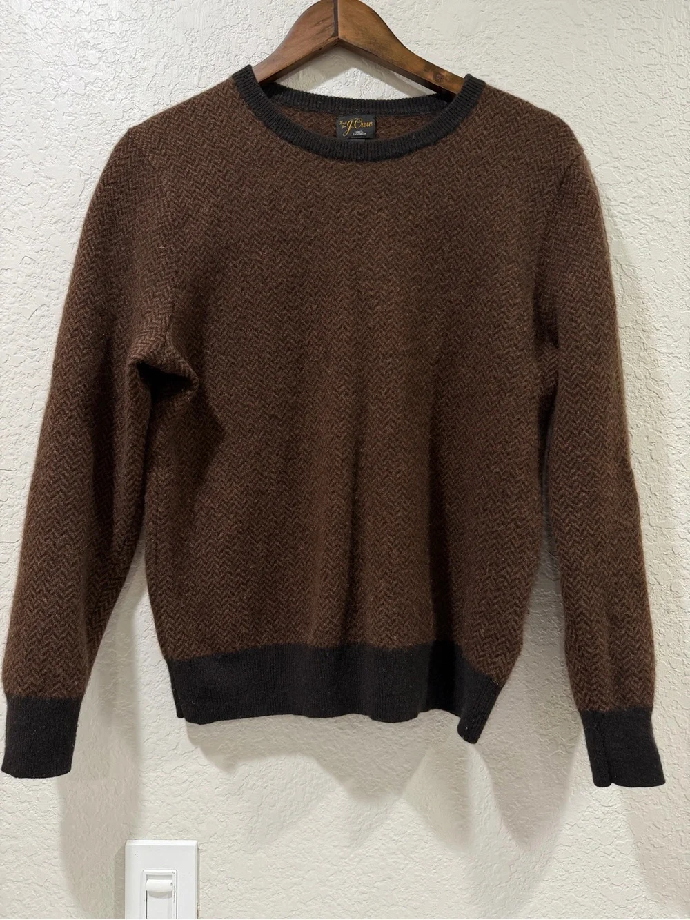 J.Crew Men’s Cashmere Herringbone Jacquard Crewneck Sweater Size Medium